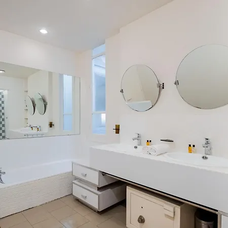 Veeve - Clichy Couture Апартаменты *