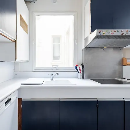 Apartment Veeve - Clichy Couture Paris